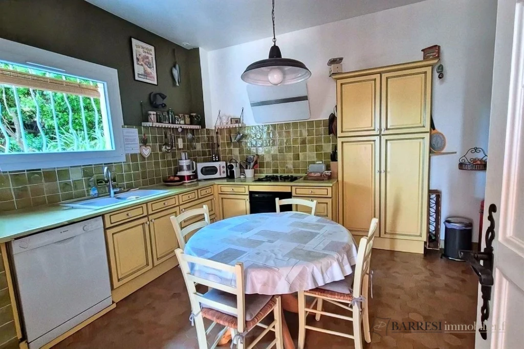 Salle à manger + terrasse
