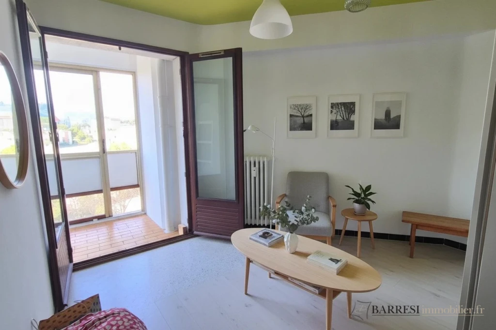 T3 Toulon - bureau /chambre 2 sur terrasse