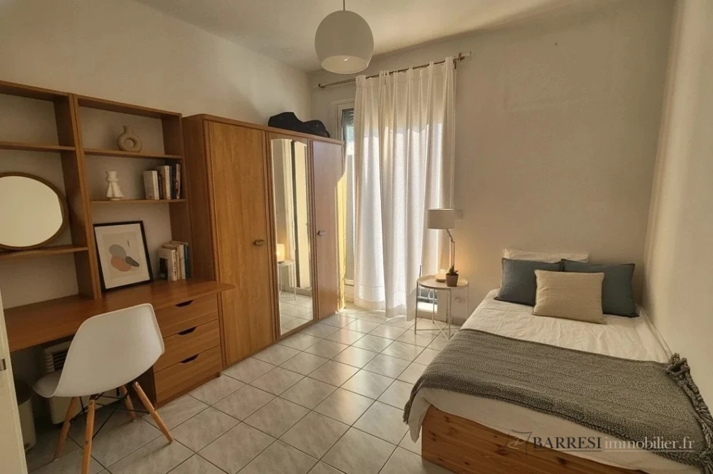 Chambre de 12.20 m² avec balconnette