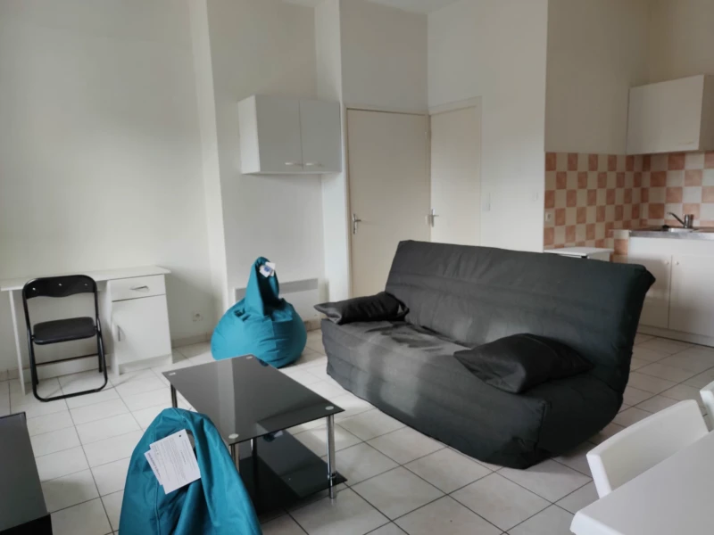 Studio - 3ème étage Bât A