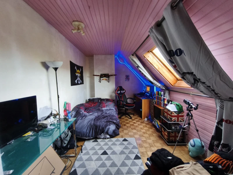 Photo 8