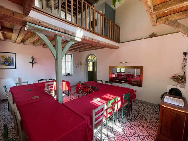 Photo 8