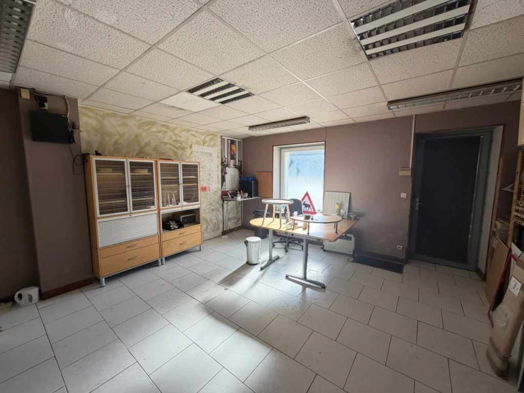 Photo 10