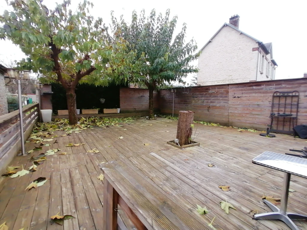 Photo 8
