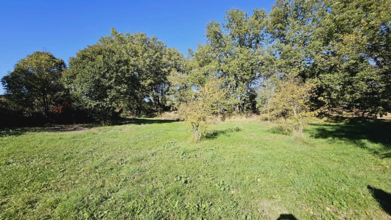 Terrain à Lussan