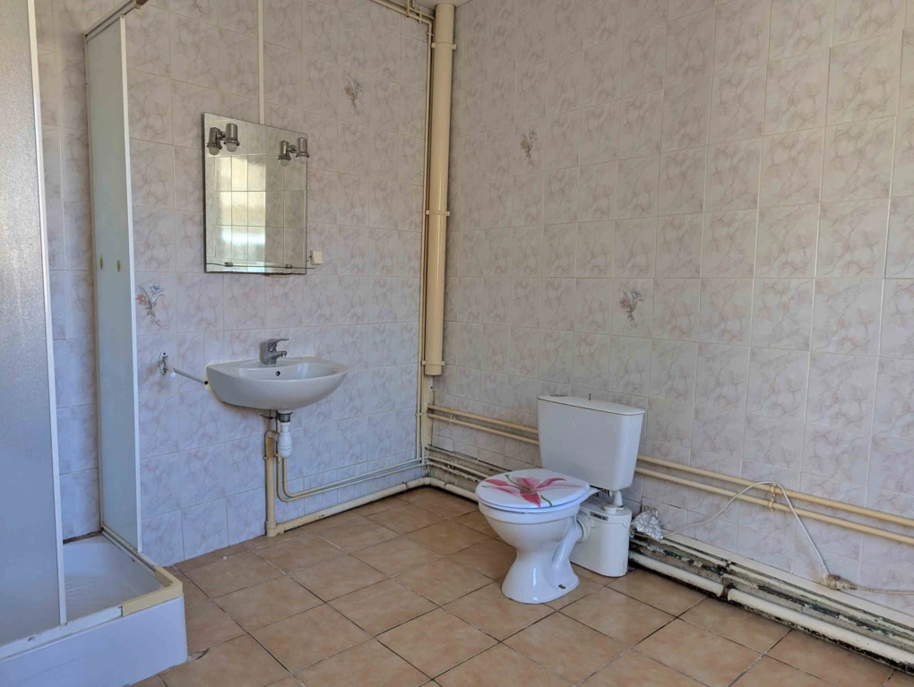 salle d'eau avec wc Sud Auxerre
