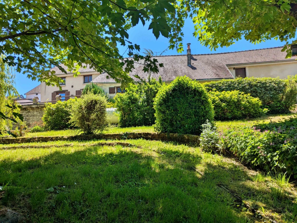 Jardin clos 20 minutes au sud d'Auxerre