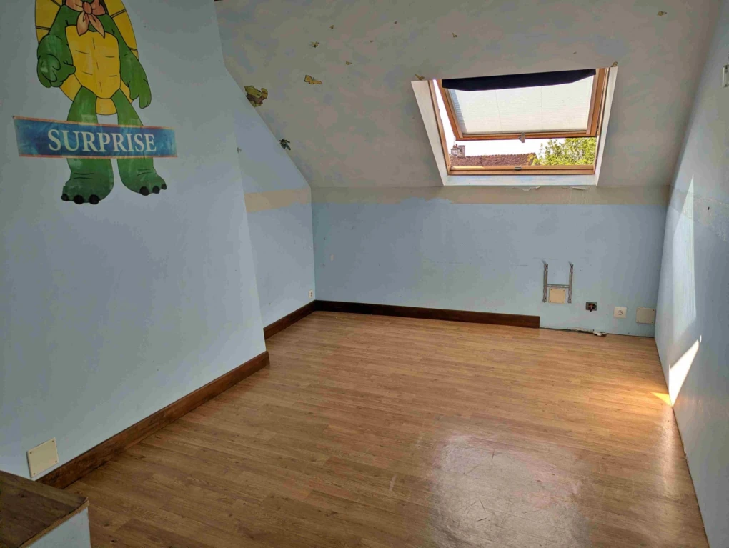 Maison à vendre dans un village avec école