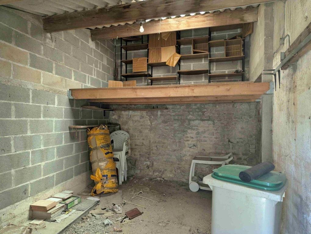 garage à Lucy sur Cure