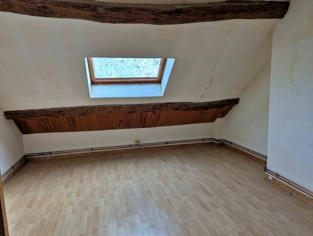 chambre maison à Courson les Carrières