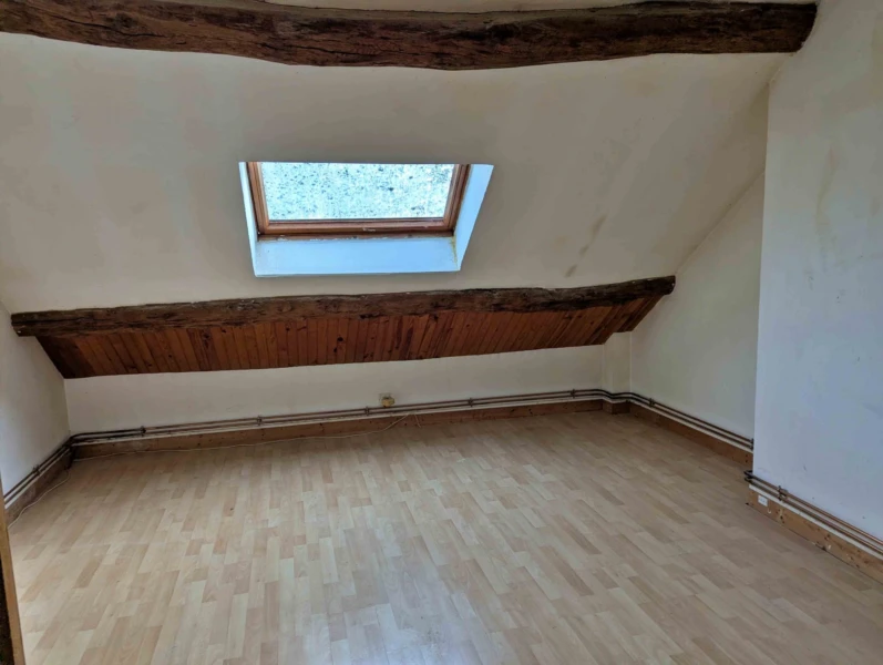 chambre maison à Courson les Carrières