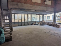 atelier lumineux de +100m² Sud Yonne