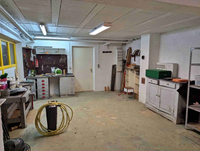 Sous-sol complet à MAILLY LE CHATEAU