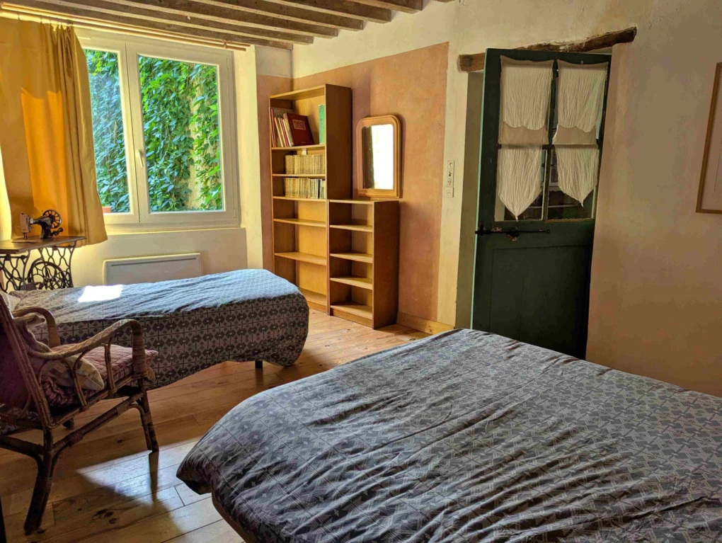 chambre en rez-de-chaussée à Merry sur Yonne