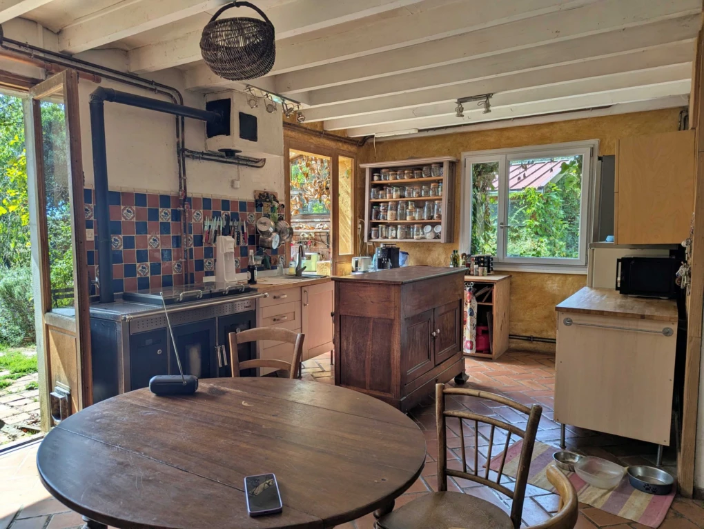 séjour cuisine avec chaudière granulés Sud Auxerre