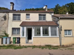 Façade maison rénovée au Sud d'Auxerre