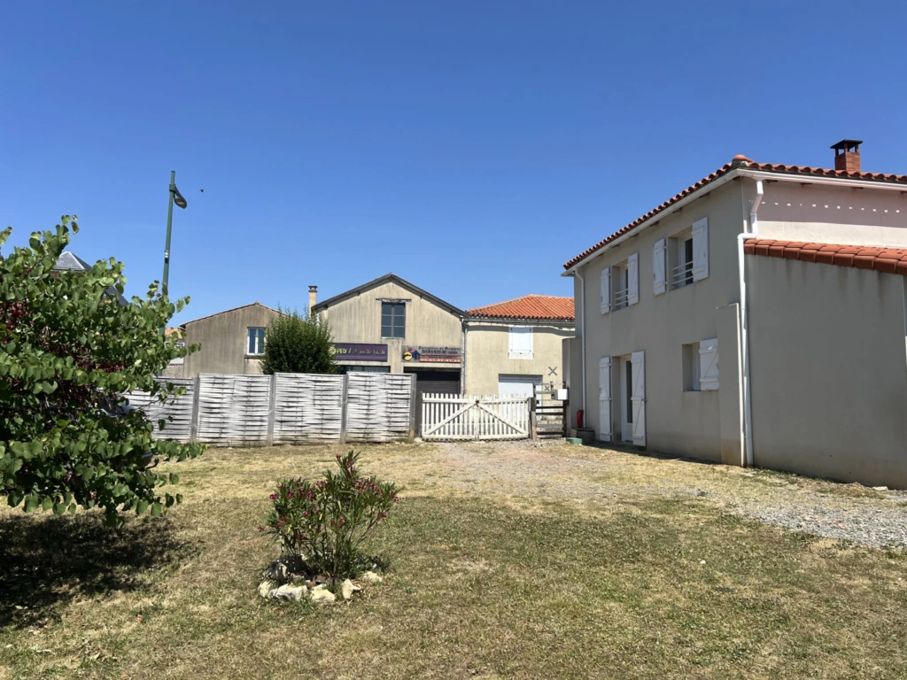Photo 16