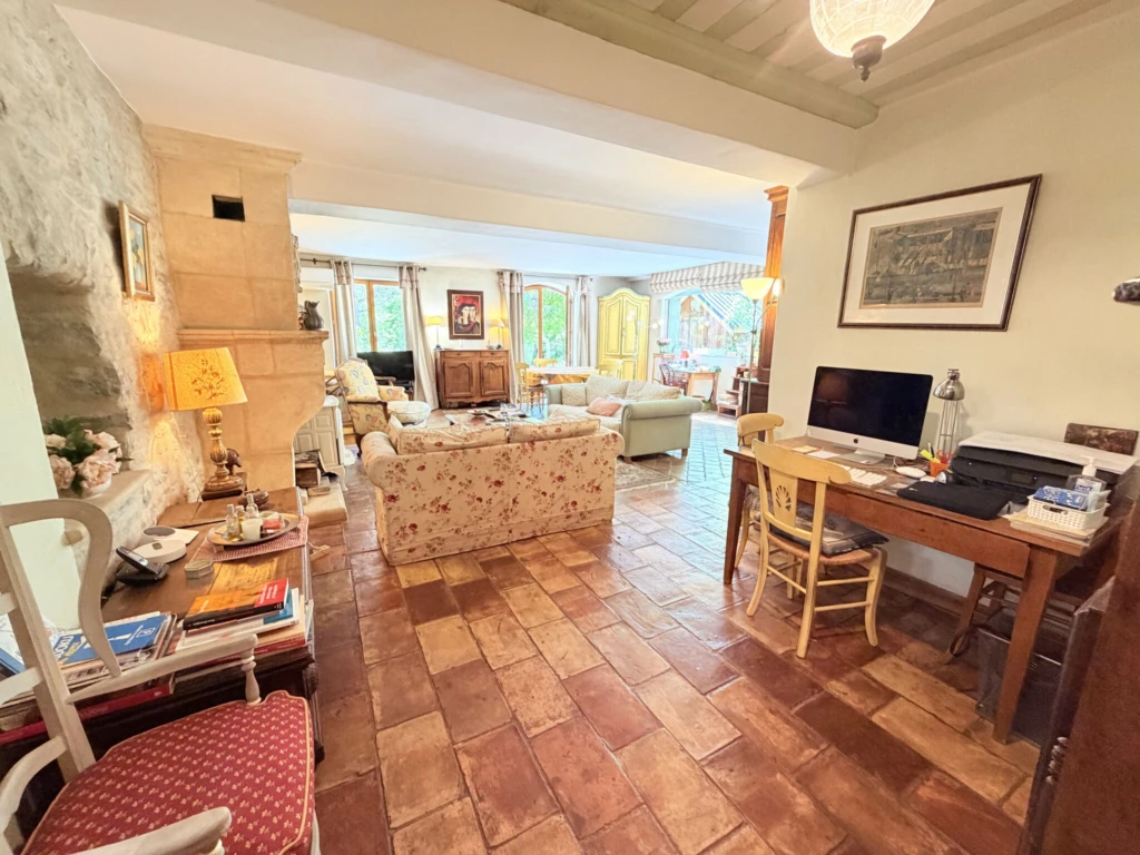 Photo 18