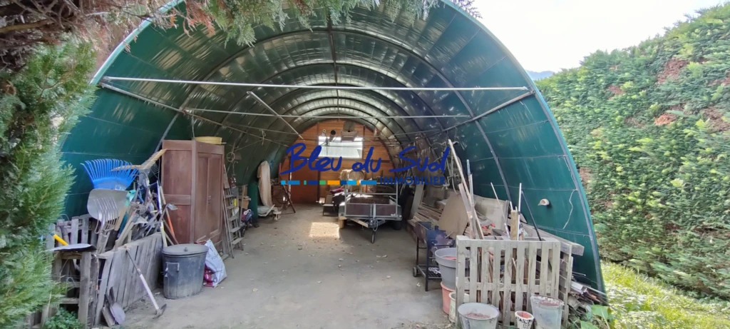 Hangar