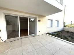Joli T3 - 64 m² avec Jardin privatif à Cogolin 2