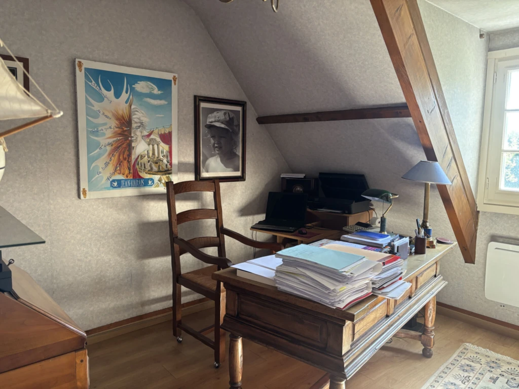 Photo 8