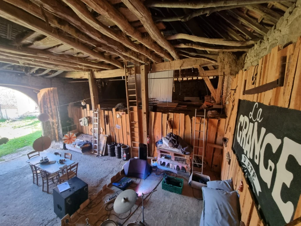 Photo 18