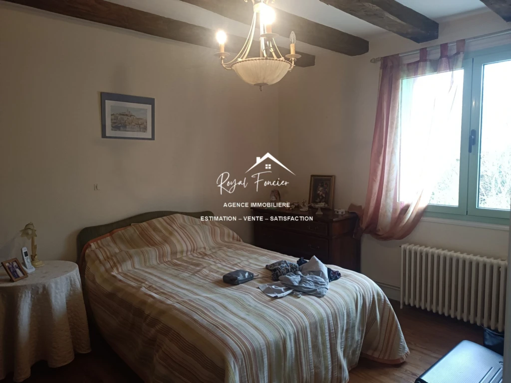 Etage : Chambre 3 parentale avec placards