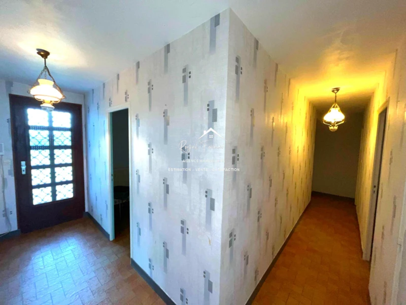 Couloir deservant les chambres