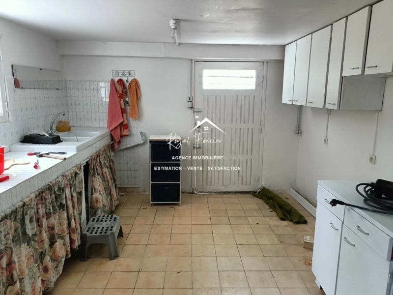 Pavillon sur sous sol (poss de créer un studio)