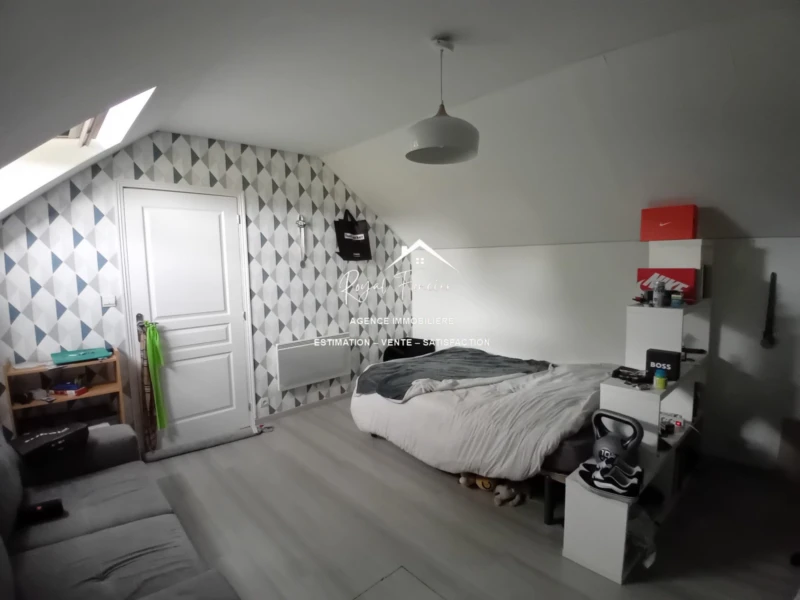 Etage : bureau