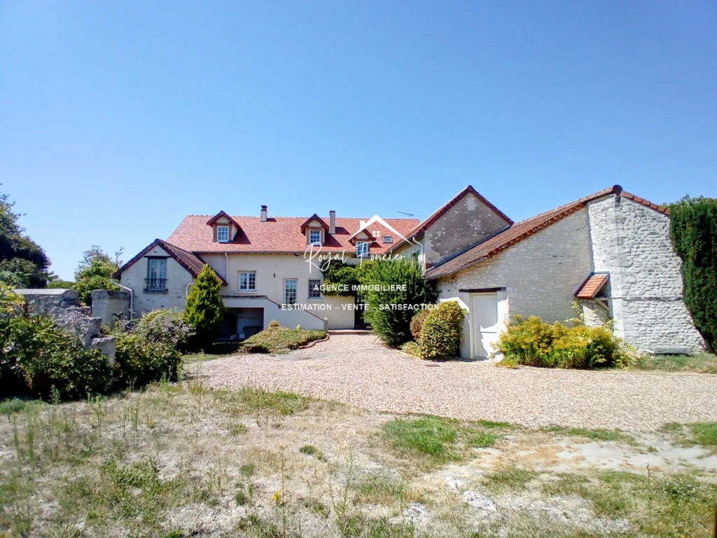 Maison ancienne de 154 m2 avec studio