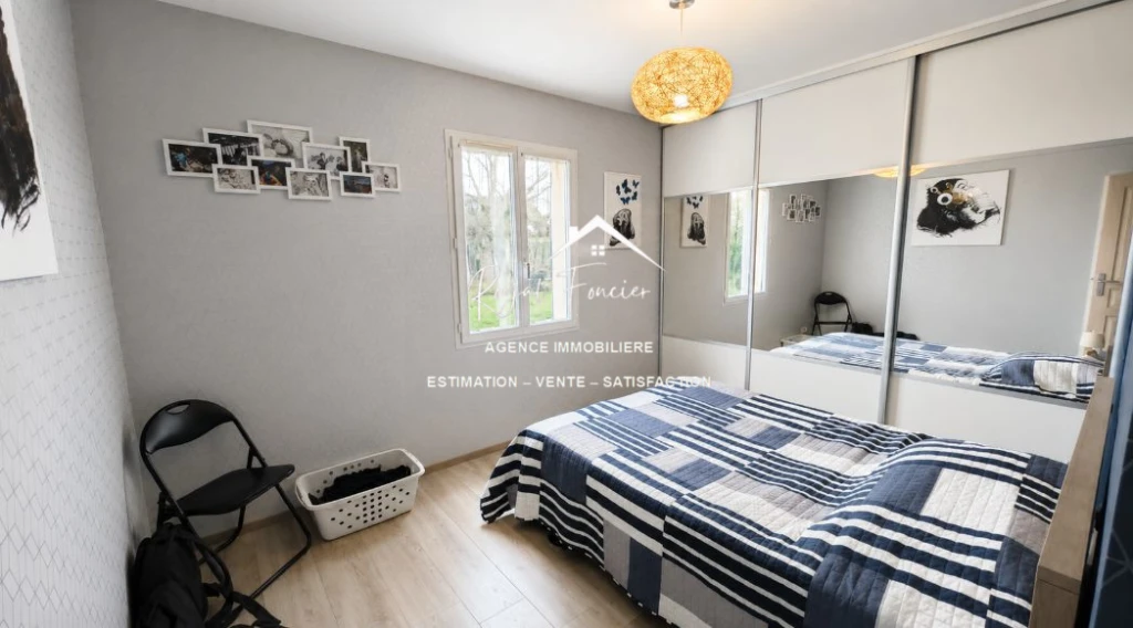 Chambre parentale avec dressing au RDC