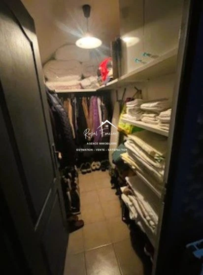 Chambre 2 avec rangement