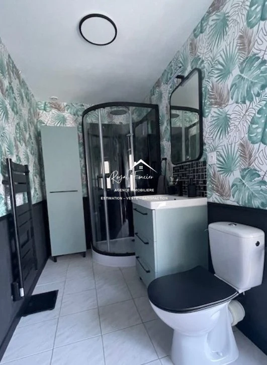 Chambre 3 parentale (avec salle d'eau privative + WC)