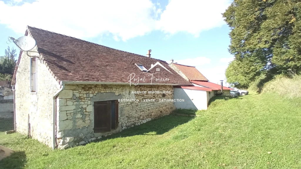 Terrain attenant de 5000 m2