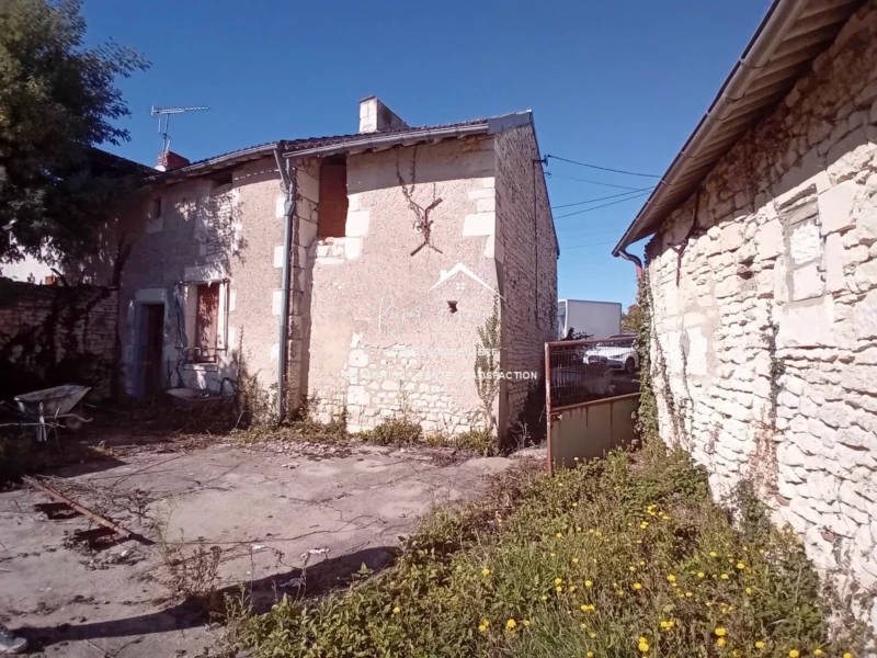 Appartement façade (grenier aménageable)