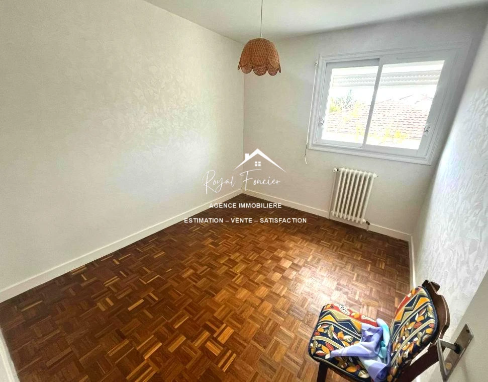 Chambre 9.02m²