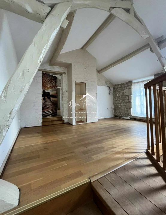 Mezzanine au dessus du salon