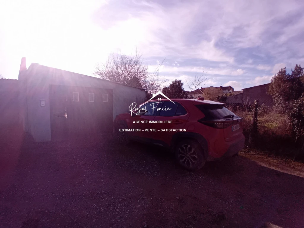 Garage (accès par une autre rue)