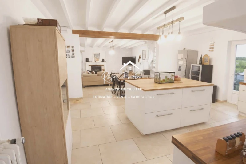 Pièce de vie avec cuisine de 50 m2