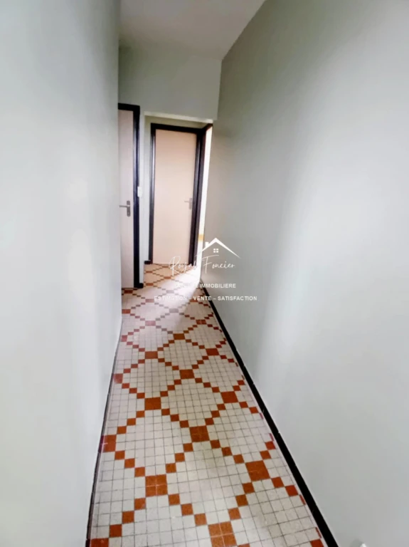 Entrée dans le pavillon