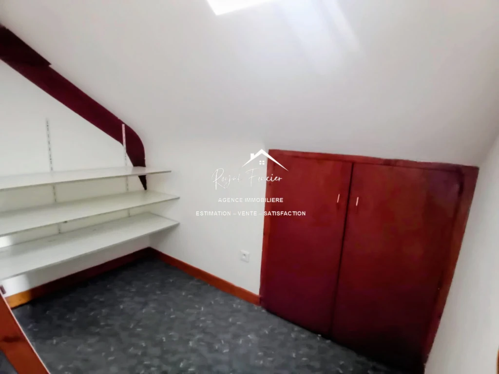 Etage : bureau