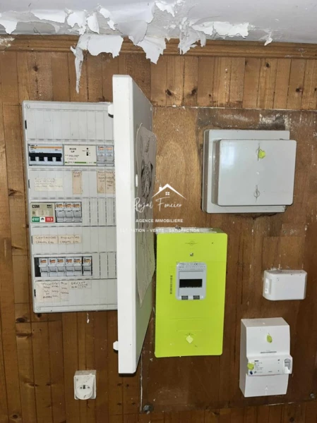 Atelier avec accès au jardin 17.57m²