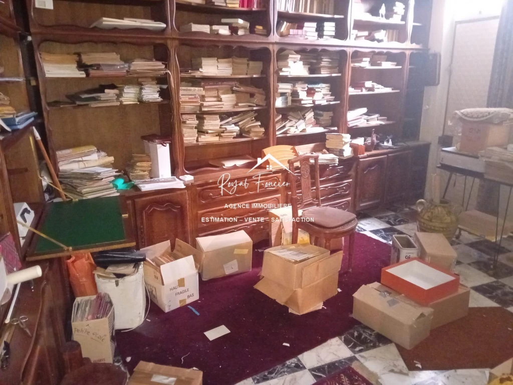 Bureau avec entrée indépendante (idéal pour prof libérale)