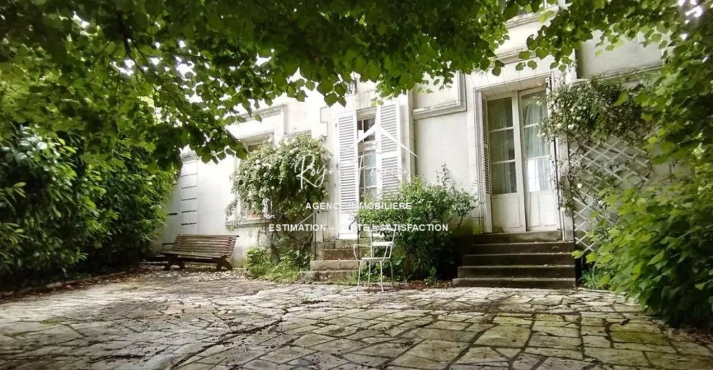 Belle propriété de 194 m2 hab avec un terrain d'env 7700 m2 clos