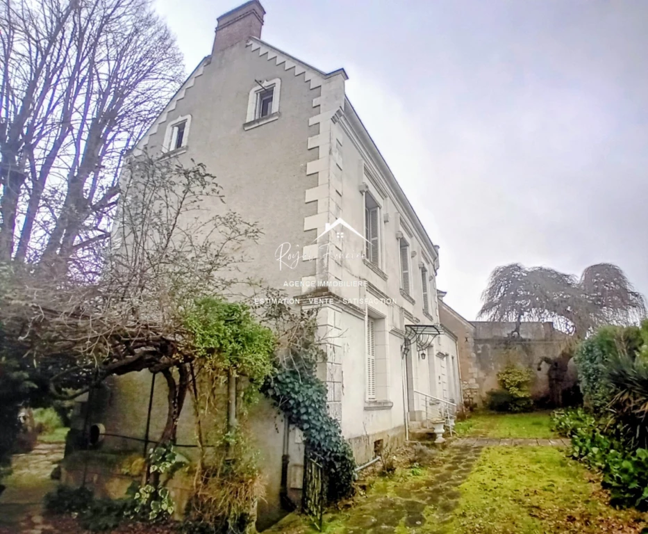 Maison de Maître de 194 m2 avec ses dépendances