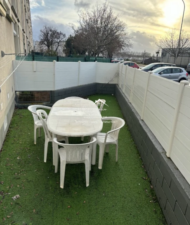 Entrée dans l'appartement
