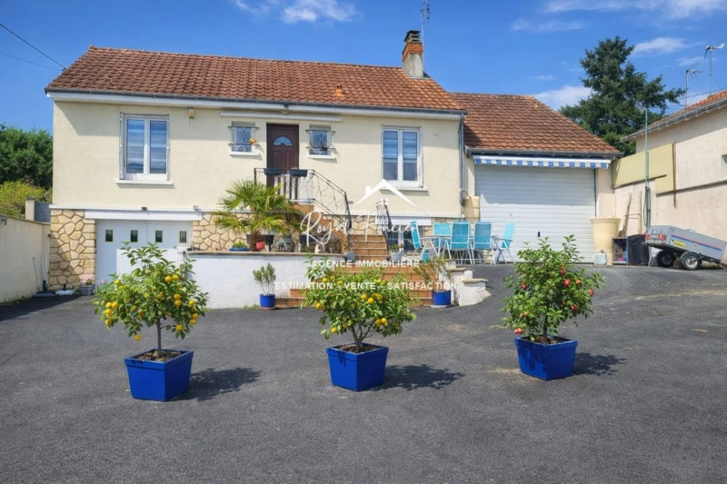 Maison avec sous sol complet entièrement restaurée