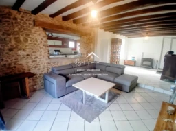 Maison restaurée de 91 m2 hab + hangar de 160 m2