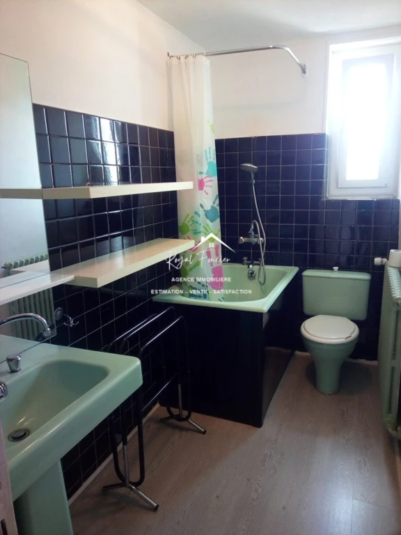 Salle de bains + WC